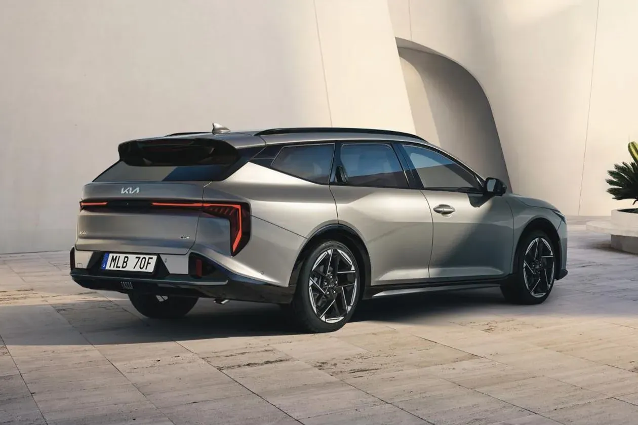 Kia K4 Sportswagon lastutrymme
