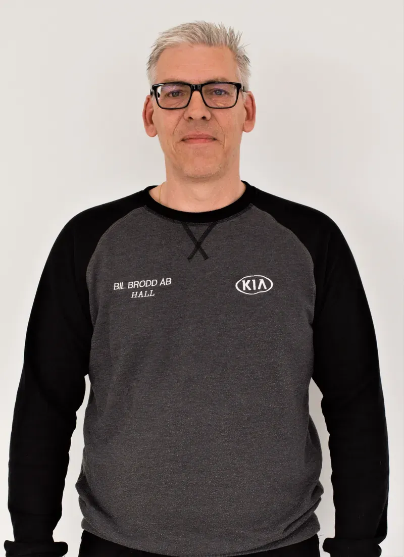Micke Hall, Reservdelar & tillbehör på Bil Brodd